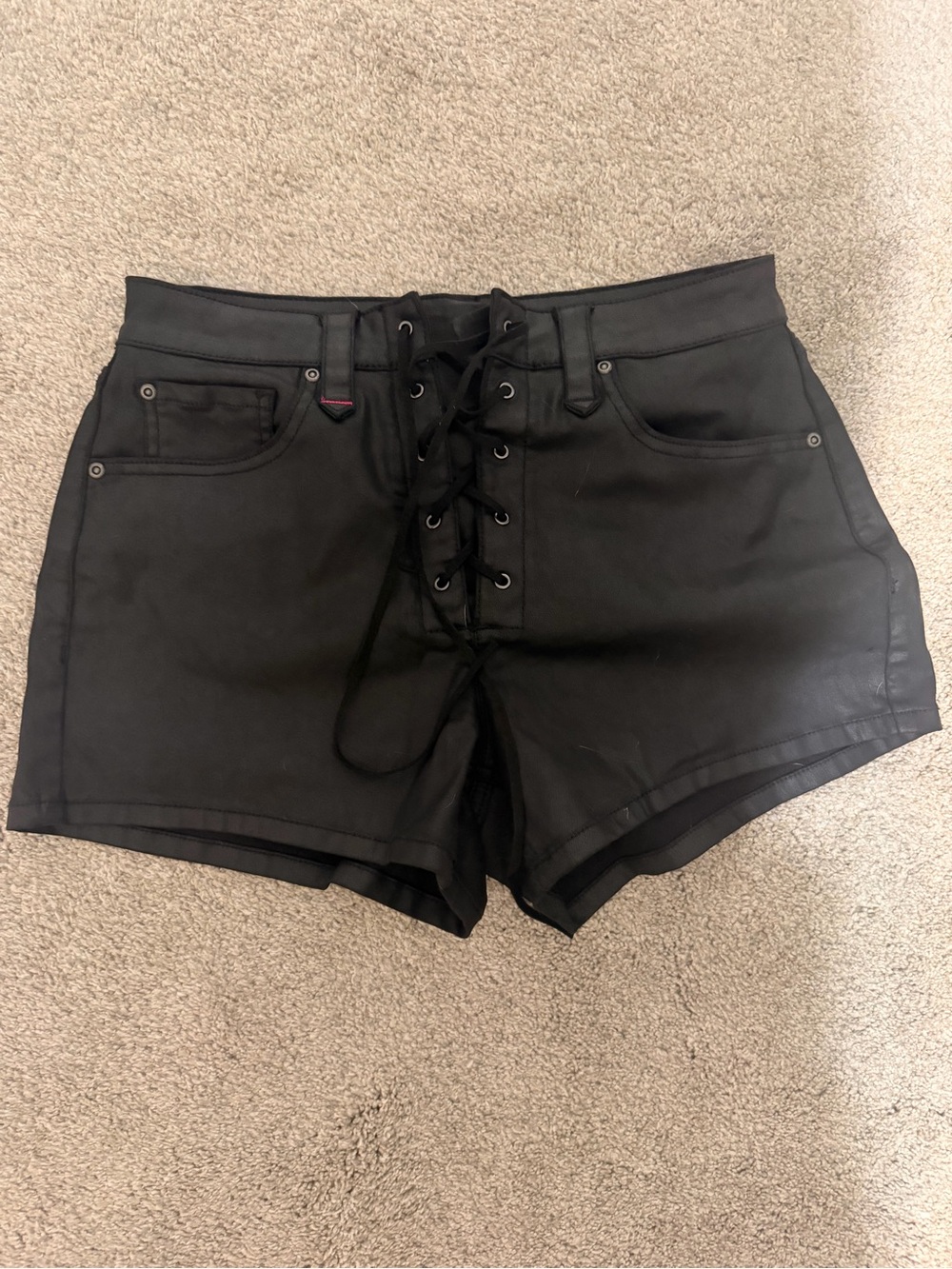 Idyllwind Black Faux Leather Lace-Up Shorts – Size 8 – Miranda Lambert